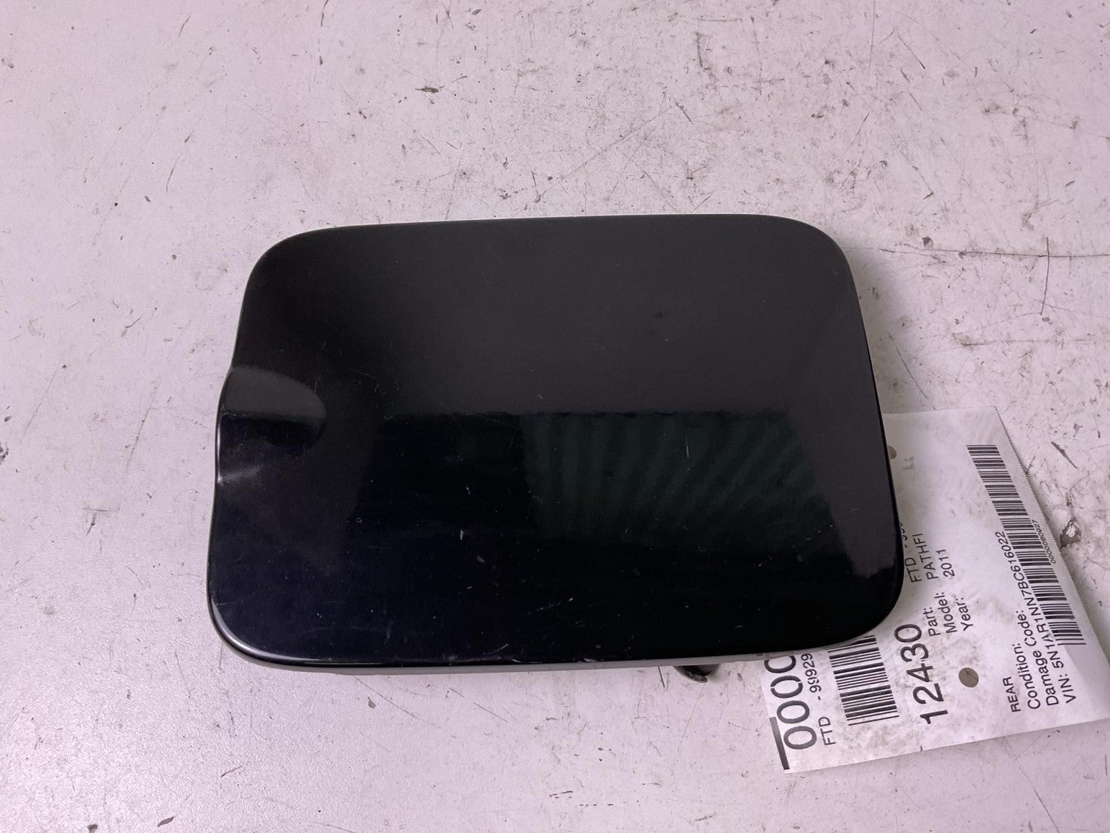 Fuel Tank Door NISSAN PATHFINDER 10 11 120